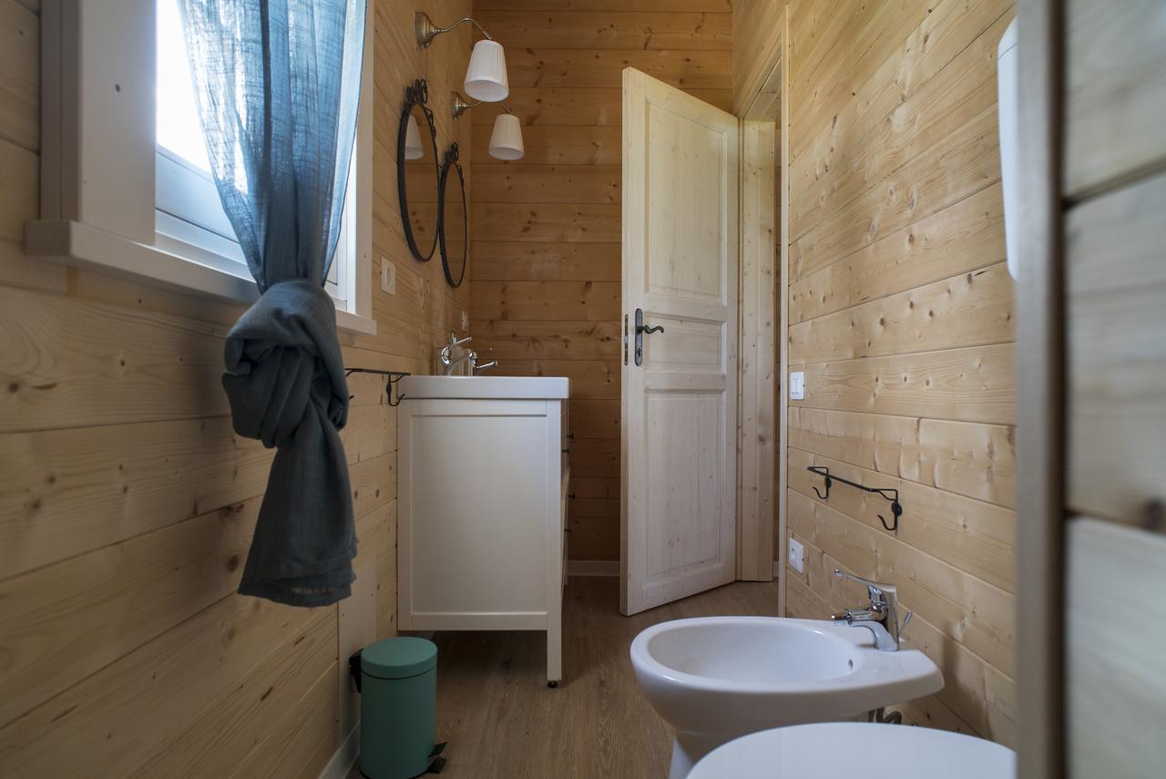 Evolution Camp Hotel Sant'Ippolito Bagian luar foto